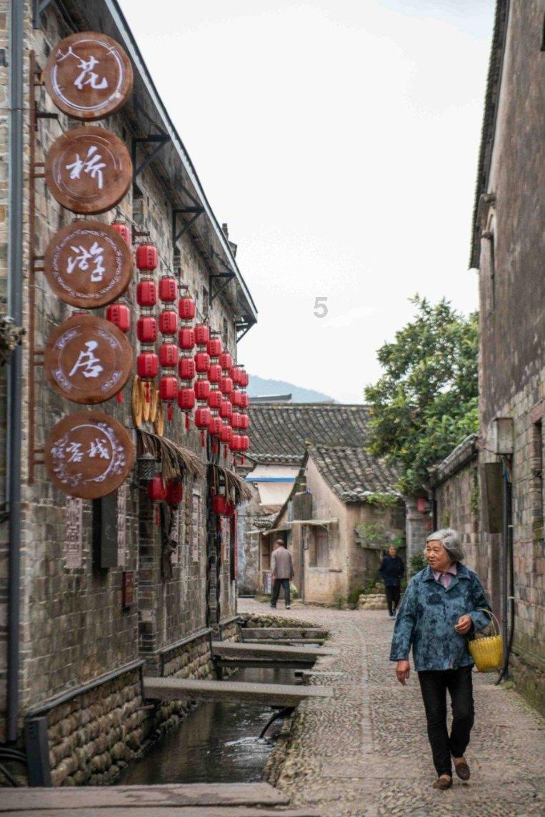 顺丰快还是邮政快呢？游戏画面